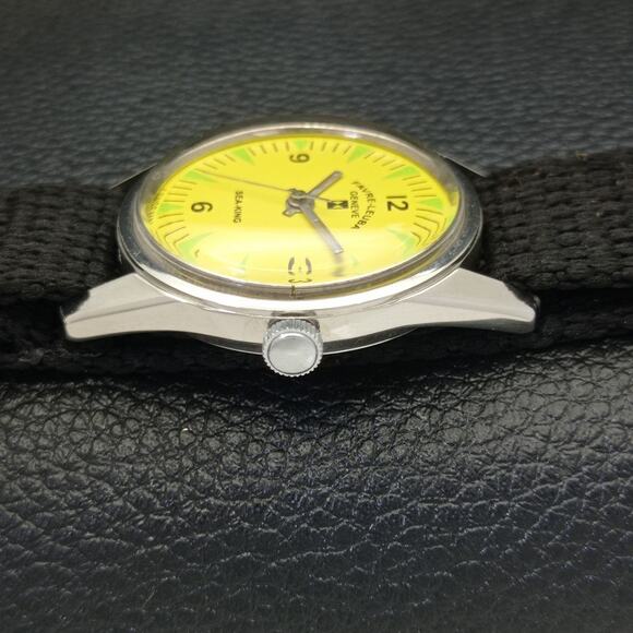 Vintage 1978 Favre Leuba Manual Mens Silver Watch W/Nato Strap - Picture 5 of 8